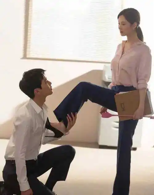 【西檬之家】DDLG是什么？探索成人角色扮演关系